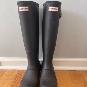 Black Hunter Boots size 6